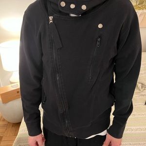 Men’s black zip up hoodie. Size small. 100% cotton. Versatile style